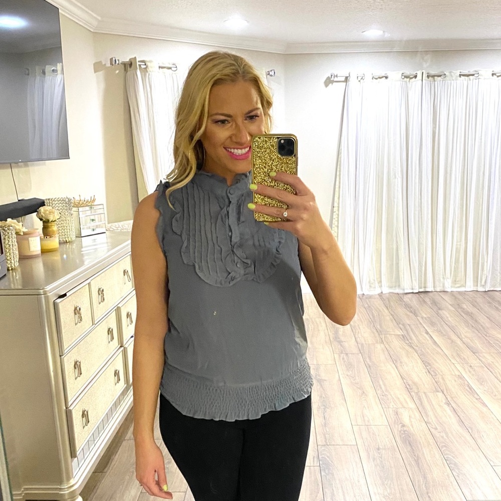 Grey High Neck Button Up‎ Tank 🤍